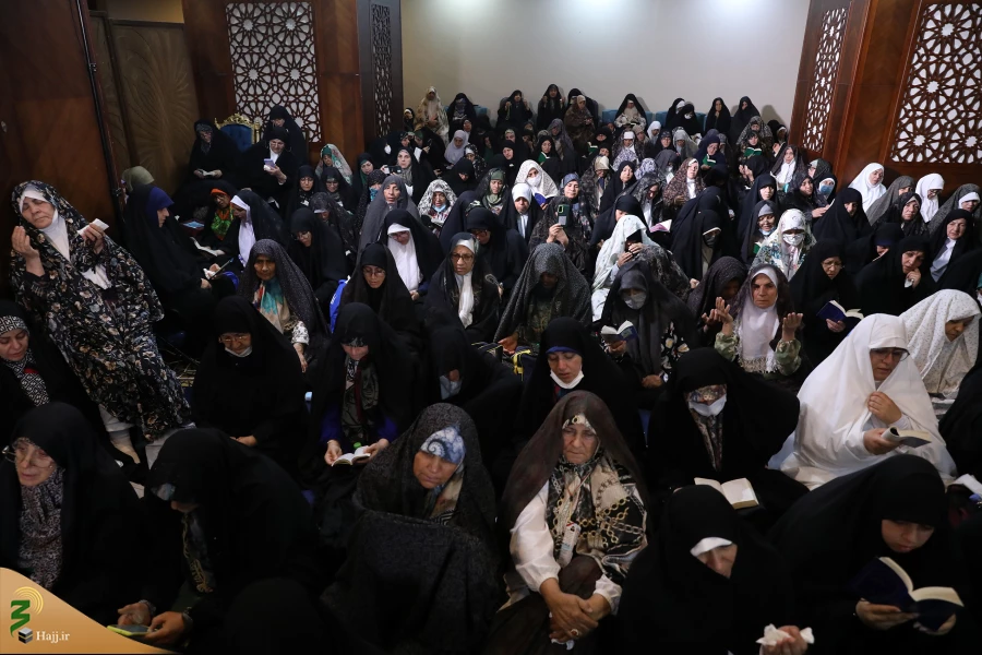 مراسم دعای کمیل زائران ایرانی در مکه مکرمه 30