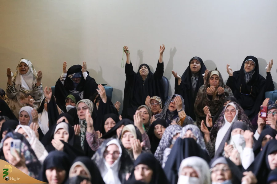 مراسم دعای کمیل زائران ایرانی در مکه مکرمه 36