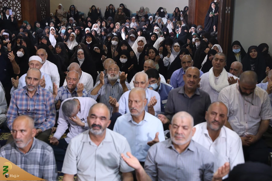 مراسم دعای کمیل زائران ایرانی در مکه مکرمه 40