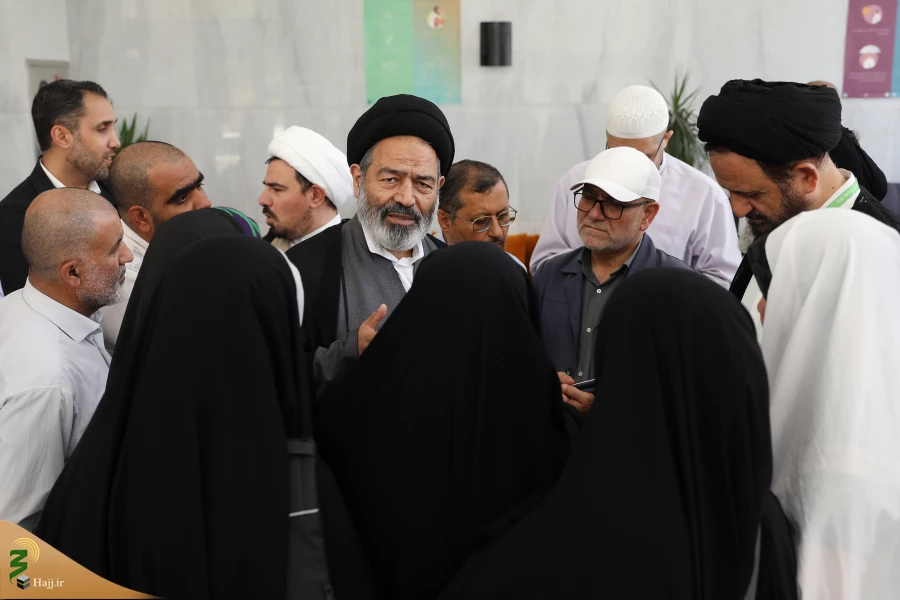 دیدار صمیمی سرپرست حجاج ایرانی با زائران کشورمان در مکه مکرمه _3 11