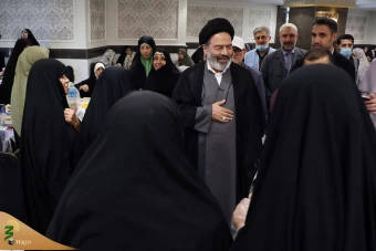 دیدار صمیمی سرپرست حجاج ایرانی با زائران کشورمان در مکه مکرمه _3 18
