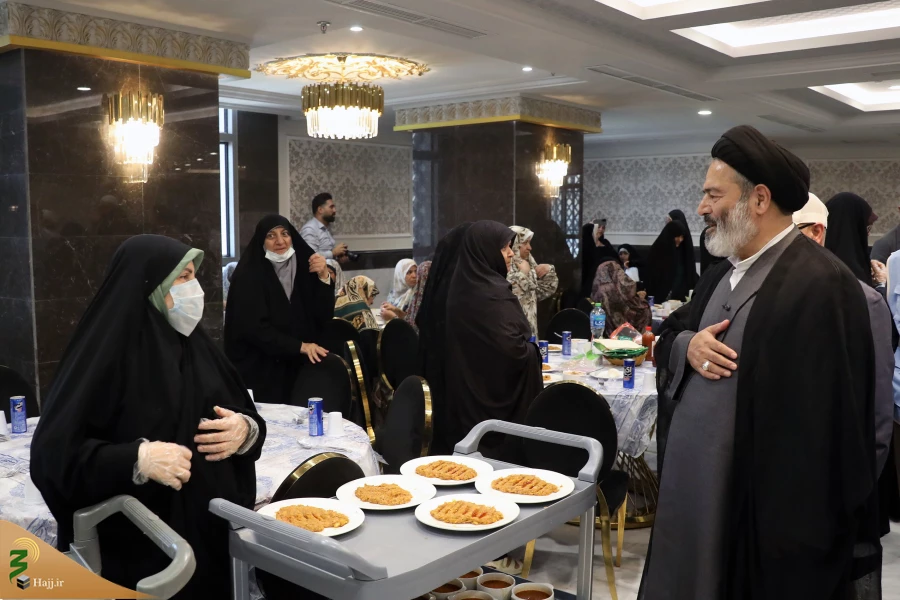 دیدار صمیمی سرپرست حجاج ایرانی با زائران کشورمان در مکه مکرمه _3 19