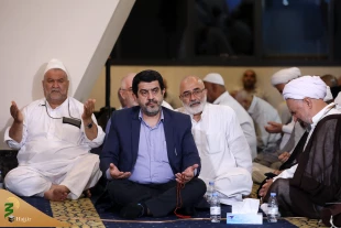 حجت‌الاسلام‌والمسلمین نواب در مراسم پُرفیض دعای کمیل مطرح کرد:
چگونه آثار معنوی حج را از آفات اعمال حفظ کنیم؟ 2