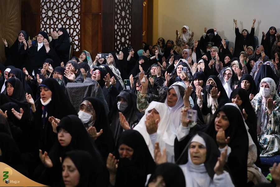 حجت‌الاسلام‌والمسلمین نواب در مراسم پُرفیض دعای کمیل مطرح کرد:
چگونه آثار معنوی حج را از آفات اعمال حفظ کنیم؟ 5