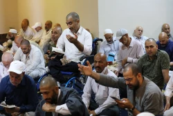 حجت‌الاسلام‌والمسلمین نواب در مراسم پُرفیض دعای کمیل مطرح کرد:
چگونه آثار معنوی حج را از آفات اعمال حفظ کنیم؟ 7