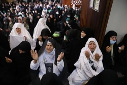 حجت‌الاسلام‌والمسلمین نواب در مراسم پُرفیض دعای کمیل مطرح کرد:
چگونه آثار معنوی حج را از آفات اعمال حفظ کنیم؟ 12