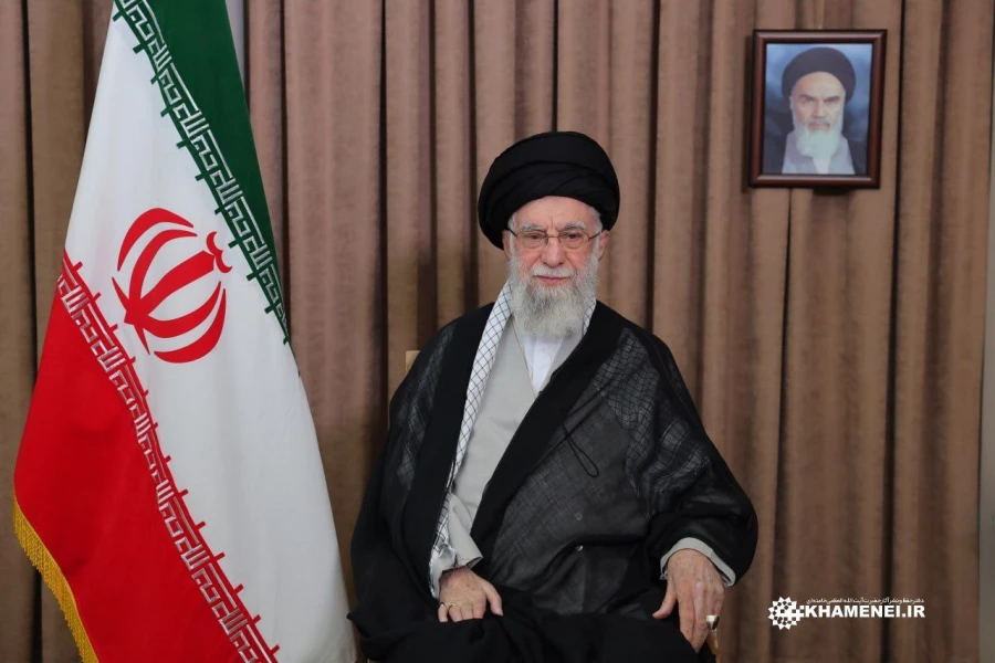 رهبر معظم انقلاب در پیام تلویزیونی خطاب به ملت ایران:
نیروهای مسلح، رژیم رذل صهیونی را بیچاره خواهندکرد/ مردم مطمئن باشند در این زمینه هیچ کوتاهی نخواهد شد 3