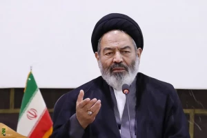 رئيس بعثة الحجاج الإيرانيين في مراسم إحياء ذكرى يوم الغدير: أن صدام ألقى حجراً على إيران ذات يوم و هرب و لكن في النهاية ذهب بادراج الرياح.