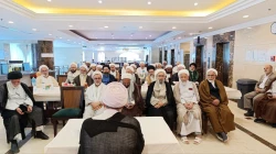 در نشست خادمان فرهنگی در مدینه تاکید شد:
بررسی اعمال حج زائران، بدون ایجاد وسواس/ با زائران زبان رفق و مدارا داشته باشیم 6