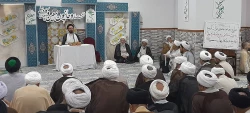در نشست مشترک روحانیون کاروان‌ها عنوان شد؛
معرفت‌افزایی به زائران اولویت نخست برنامه‌های روحانیون در روزهای باقی مانده سفر باشد 5