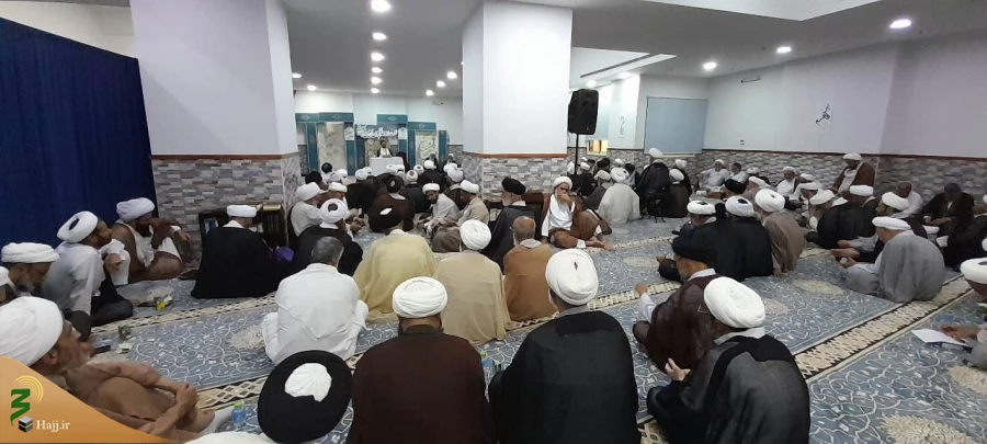 در نشست مشترک روحانیون کاروان‌ها عنوان شد؛
معرفت‌افزایی به زائران اولویت نخست برنامه‌های روحانیون در روزهای باقی مانده سفر باشد 7
