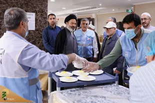 بازدید سرپرست حجاج ایرانی از هتل الرکائز مکه و گفتگوی صمیمی با زائران 6