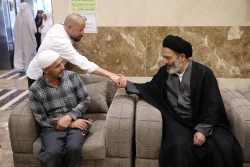 بازدید سرپرست حجاج ایرانی از هتل الرکائز مکه و گفتگوی صمیمی با زائران 7