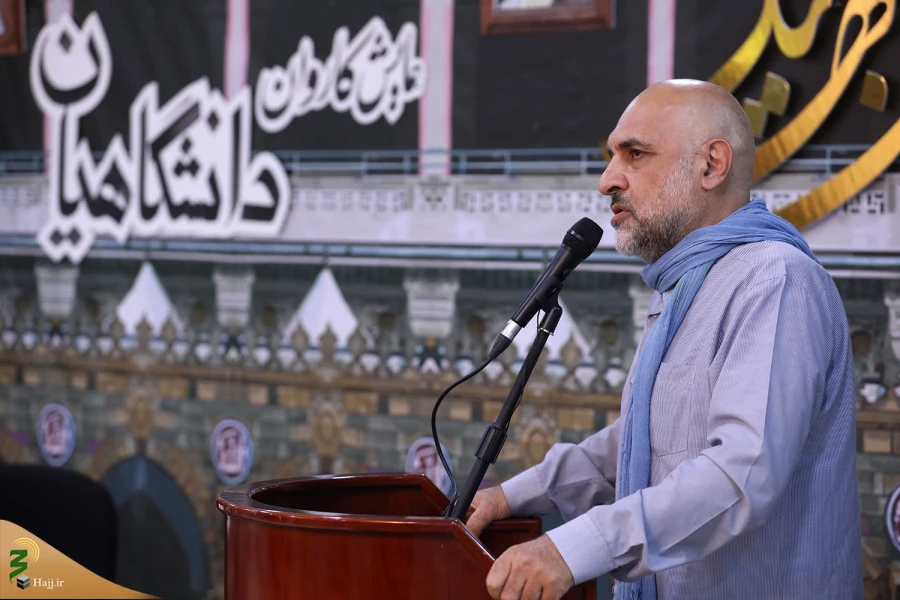 سرپرست حجاج ایرانی در نشست کاروان دانشگاهیان در مکه مکرمه مطرح کرد:
پویایی مستمر و بهره گیری از دانش روز در حوزه حج و زیارت 4