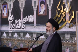 سرپرست حجاج ایرانی در نشست کاروان دانشگاهیان در مکه مکرمه مطرح کرد:
پویایی مستمر و بهره گیری از دانش روز در حوزه حج و زیارت 6