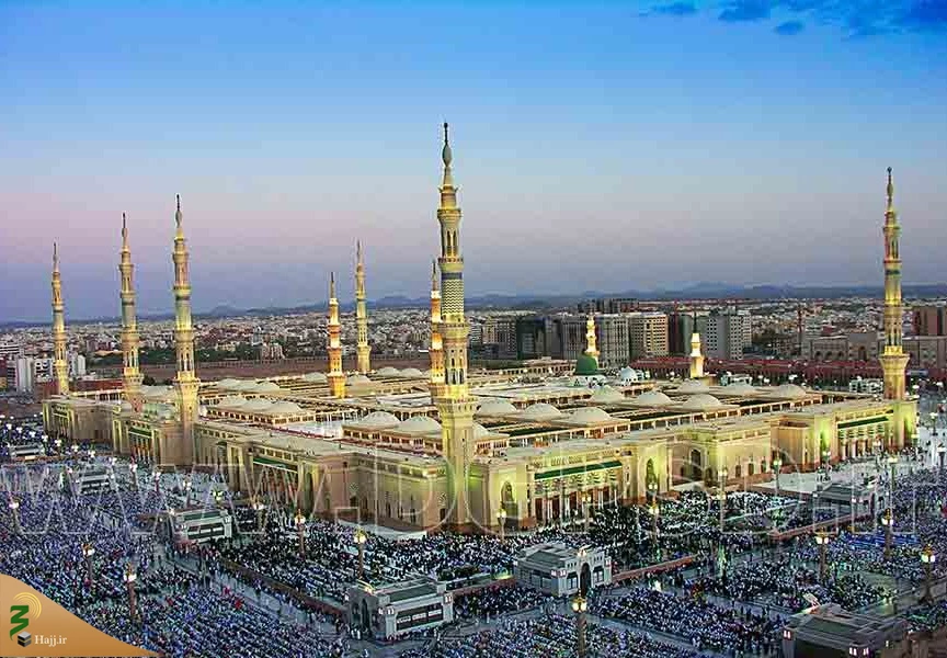 مسجدی که باب رحمت و جبرئیل دارد 3
