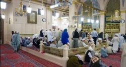 مسجدی که باب رحمت و جبرئیل دارد 7