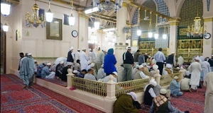 مسجدی که باب رحمت و جبرئیل دارد 7
