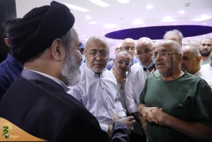 سرپرست حجاج ایرانی در دیدار زائران تشریح کرد:
برنامه بازگشت زائران ایرانی در روزهای آینده گسترش می‌یابد 2
