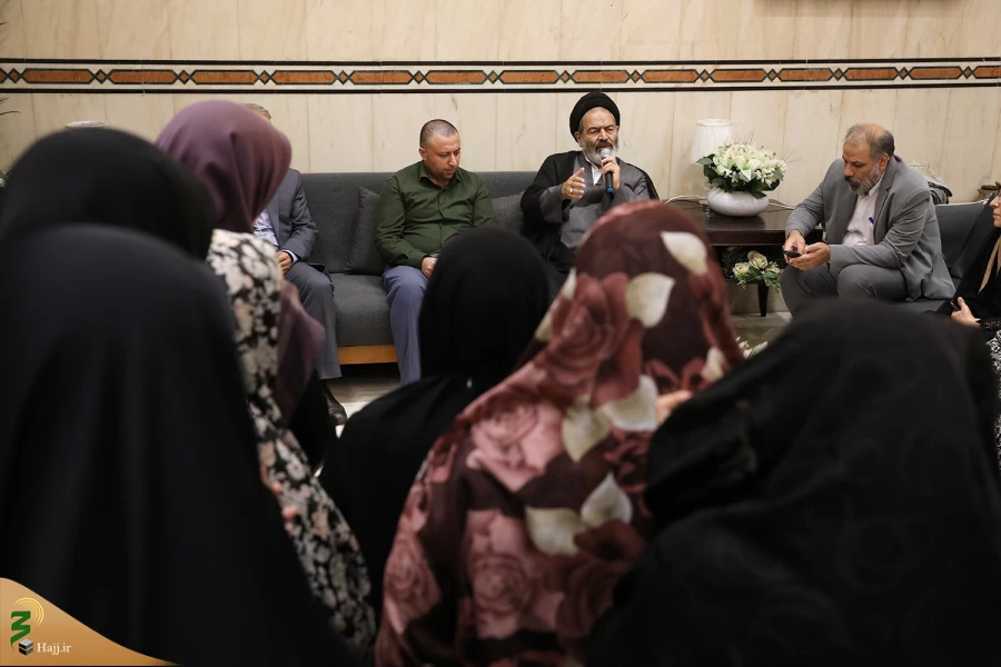 سرپرست حجاج ایرانی در دیدار زائران تشریح کرد:
برنامه بازگشت زائران ایرانی در روزهای آینده گسترش می‌یابد 8