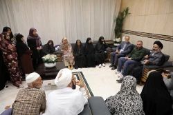 سرپرست حجاج ایرانی در دیدار زائران تشریح کرد:
برنامه بازگشت زائران ایرانی در روزهای آینده گسترش می‌یابد 10