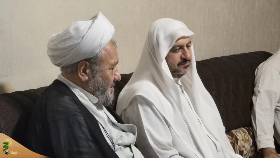 دیدار بعثه آیت الله مکارم شیرازی با مسئول بعثه رهبری در عراق 5