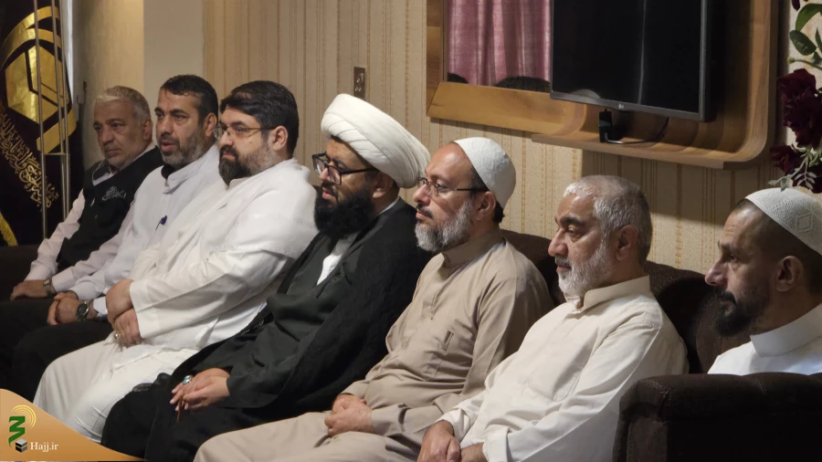 دیدار بعثه آیت الله مکارم شیرازی با مسئول بعثه رهبری در عراق 4