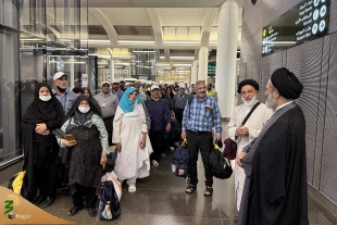 سرپرست حجاج ایرانی در بدرقه زائران مدینه بعد: در حرم پیامبر برای پیروزی جهان اسلام دعا کنید 4