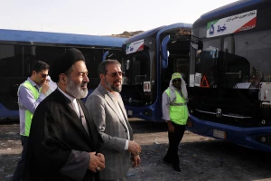 بازدید سرپرست حجاج ایرانی از ایستگاه‌های حمل‌ونقل عمومی زائران در مکه