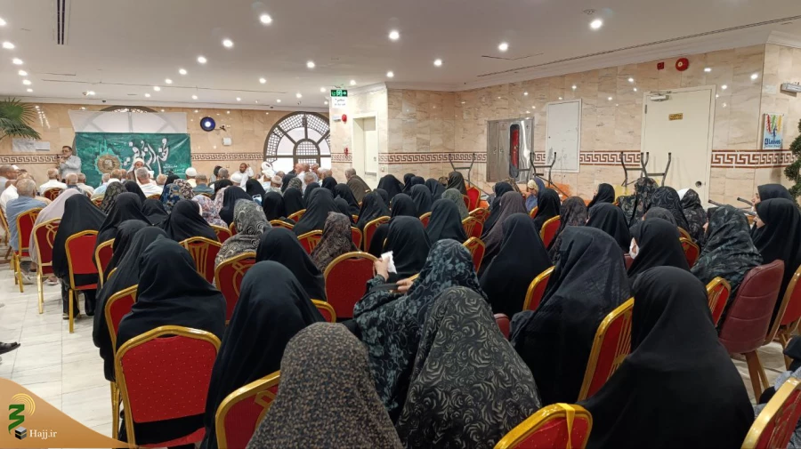 در محفل انس و معرفت مطرح شد:
پنج دستاورد زیارت رسول خدا(ص) 3