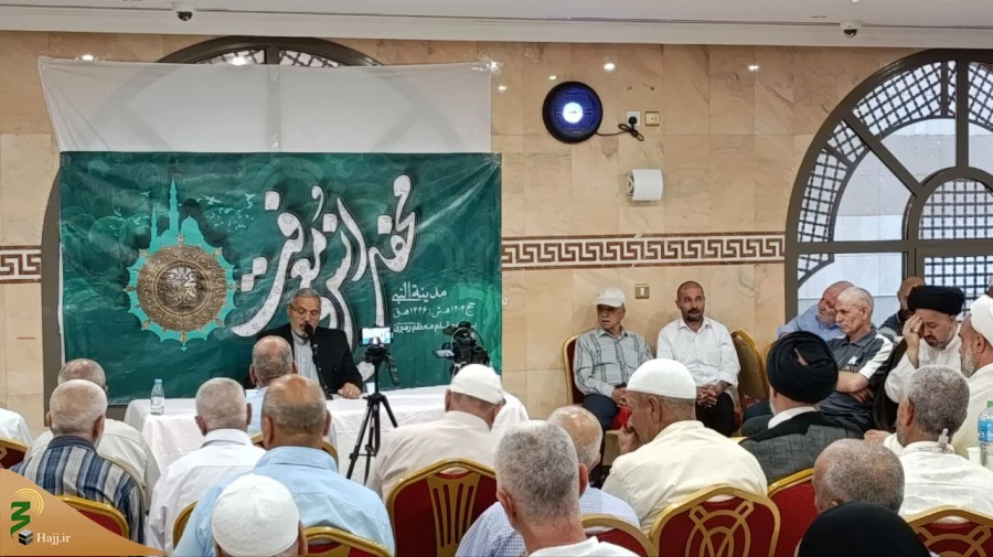 در محفل انس و معرفت مطرح شد:
پنج دستاورد زیارت رسول خدا(ص) 6