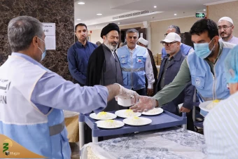 دیدار صمیمی سرپرست حجاج ایرانی با زائران کشورمان در مکه مکرمه _4 23