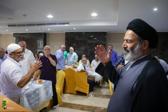 دیدار صمیمی سرپرست حجاج ایرانی با زائران کشورمان در مکه مکرمه _4 26