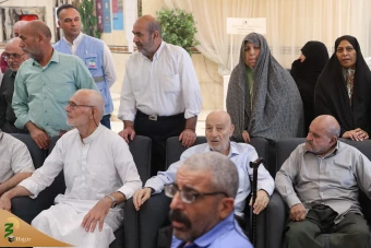 دیدار صمیمی سرپرست حجاج ایرانی با زائران کشورمان در مکه مکرمه _4 10