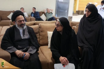 دیدار صمیمی سرپرست حجاج ایرانی با زائران کشورمان در مکه مکرمه _4 30