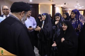 دیدار صمیمی سرپرست حجاج ایرانی با زائران کشورمان در مکه مکرمه _4 17