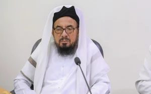 امام جمعه اهل سنت سراوان:
دشمنان تهدید رهبر انقلاب را برای پوشاندن ناکامی‌های خود مطرح می‌کنند 