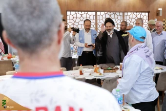 دیدار صمیمی سرپرست حجاج ایرانی با زائران کشورمان در مکه مکرمه _5 28