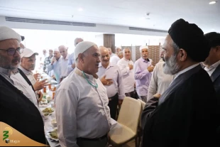 During A Meeting With Supreme Leader's Representative: Iranian Pilgrims Voice Readiness to Make Any Sacrifice in Defense of Iran Against Satan 2