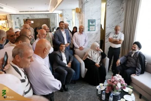 During A Meeting With Supreme Leader's Representative: Iranian Pilgrims Voice Readiness to Make Any Sacrifice in Defense of Iran Against Satan 4