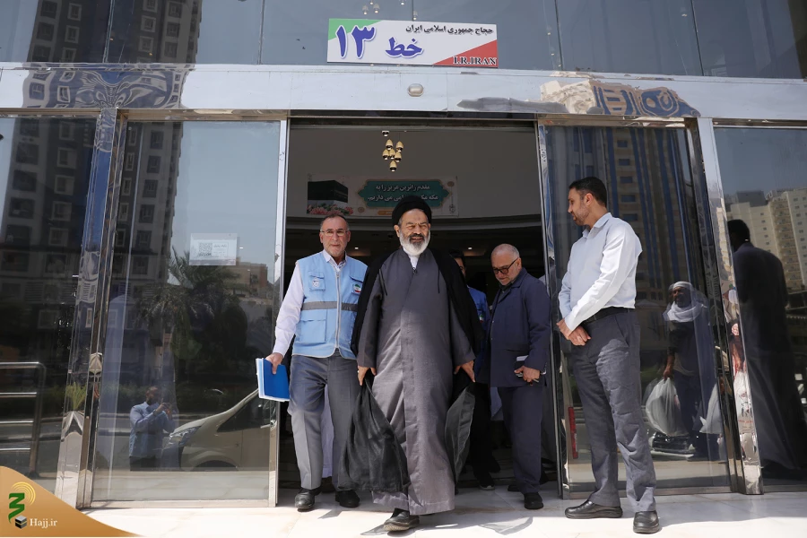 تقدیر نماینده ولی‌فقیه از فعالیت‌های  کادر درمان و مسئولان درمانگاه‌های مستقر در هتل‌ها 10