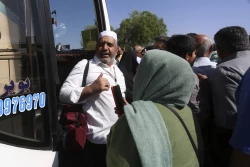 بازگشت زمینی حجاج به ایران مقتدر 20