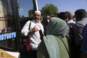 بازگشت زمینی حجاج به ایران مقتدر 20
