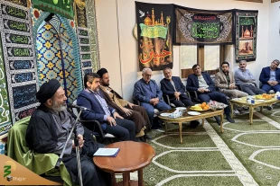 حجت الاسلام والمسلمین نواب در جمع اعضای کنسولگری ایران در جده عنوان کرد:
ایثار و همدلی، از جمله ویژگی‌های شیعیان است 2