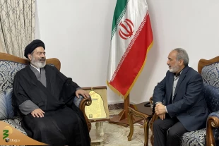 حجت الاسلام والمسلمین نواب در جمع اعضای کنسولگری ایران در جده عنوان کرد:
ایثار و همدلی، از جمله ویژگی‌های شیعیان است 3