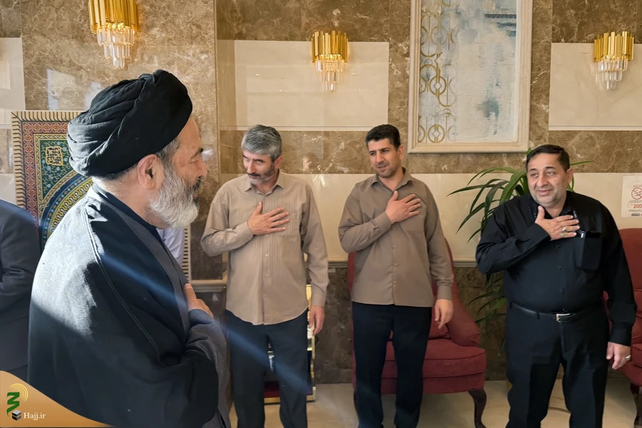 نماینده ولی‌فقیه در امور حج و زیارت به هنگام ورود به مدینه منوره مطرح کرد:
 تقدیر از همکاریهای کشور های عربستان و عراق در  بازگشت حجاج ایرانی خانه خدا 3