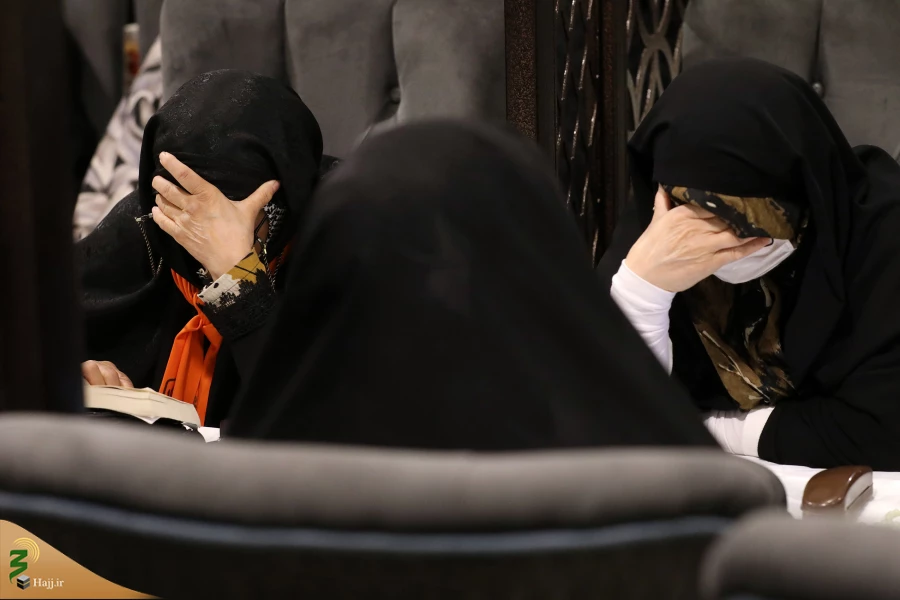  مراسم دعای کمیل حجاج ایرانی در مدینه منوره 20