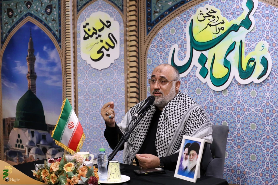  مراسم دعای کمیل حجاج ایرانی در مدینه منوره 12