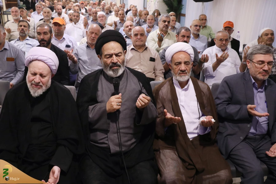  مراسم دعای کمیل حجاج ایرانی در مدینه منوره 29