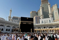  تعویض پرده کعبه در آستانه سال ١٤٤٧ هجری  29